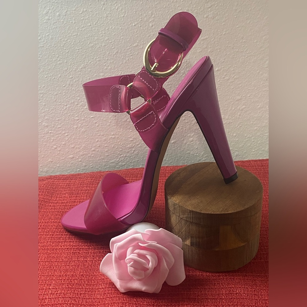 NWT..Karl Lagerfeld Fuchsia High Heel Sandals
